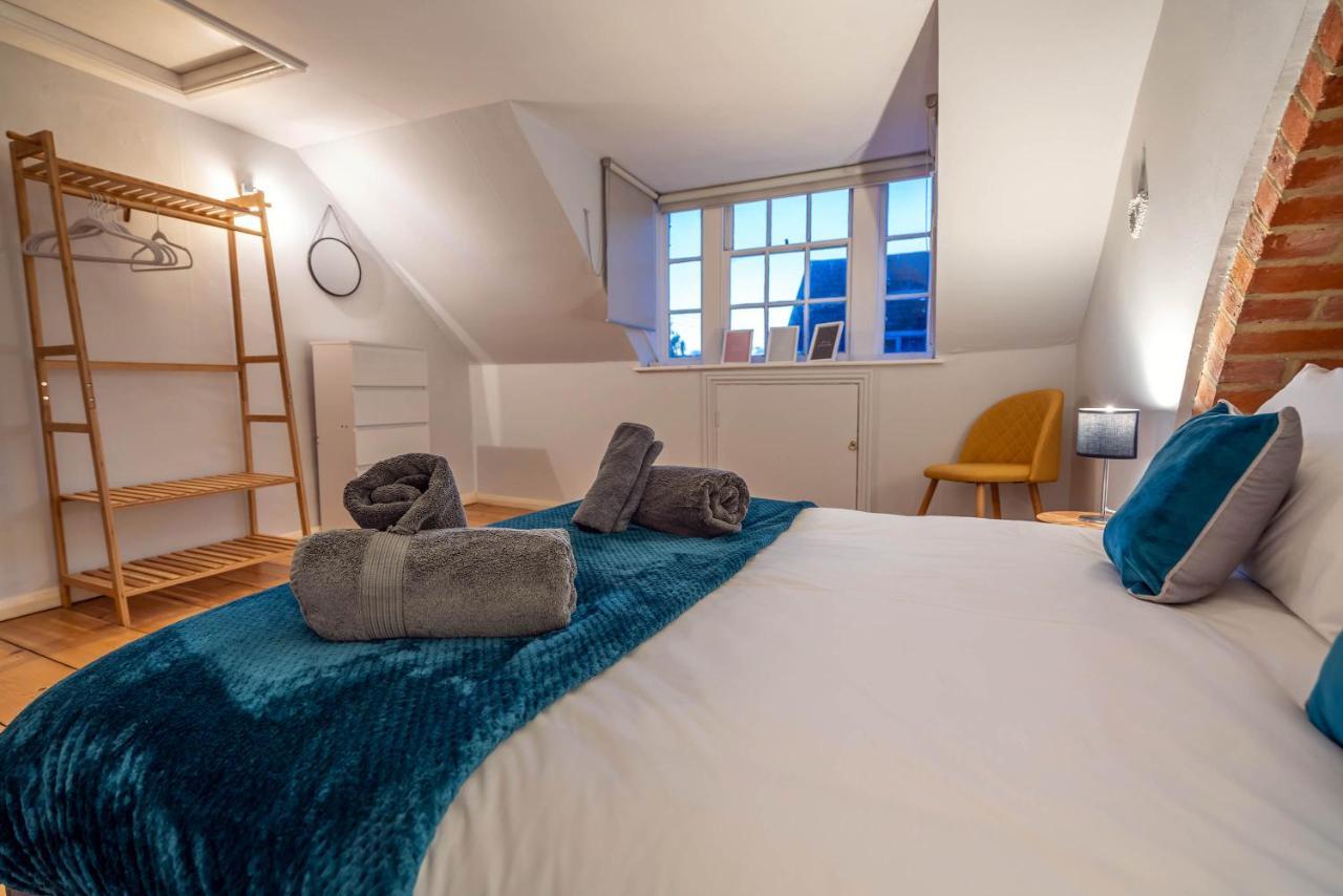Two Bedroom House In Canterbury City Centre Buitenkant foto